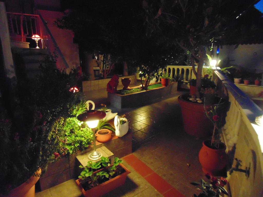 Studios Loukia Kokkari Exterior photo